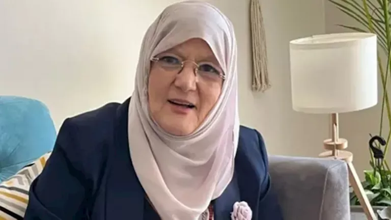 شمس البارودي تنشر صورة من فترة شبابها: “قبل ما أبقي أم وجدة”