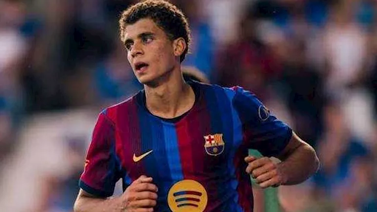 بعد تألقه اللافت.. برشلونة يقيد حمزة عبد الكريم مع الفريق الأول