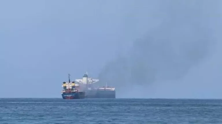 العراق: إصابة ناقلة نفط ترفع علم بنما بهجوم مجهول في المياه الإقليمية