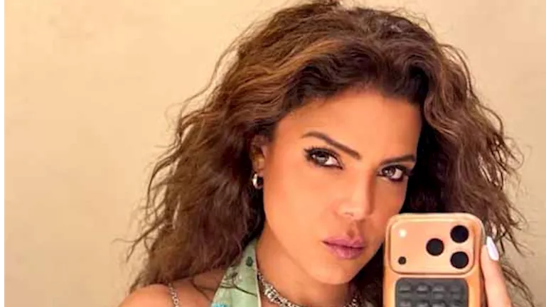 ناهد السباعي بإطلالة جريئة والجمهور: “أجمل ناهد”