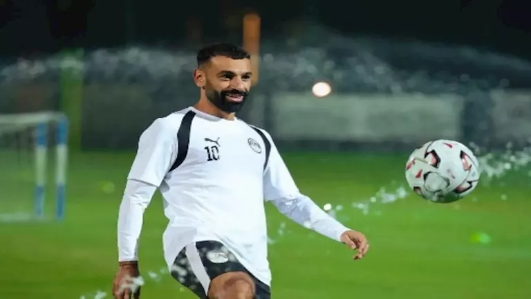محمد صلاح يخطف الأنظار بصورة رفقة نجله ليل